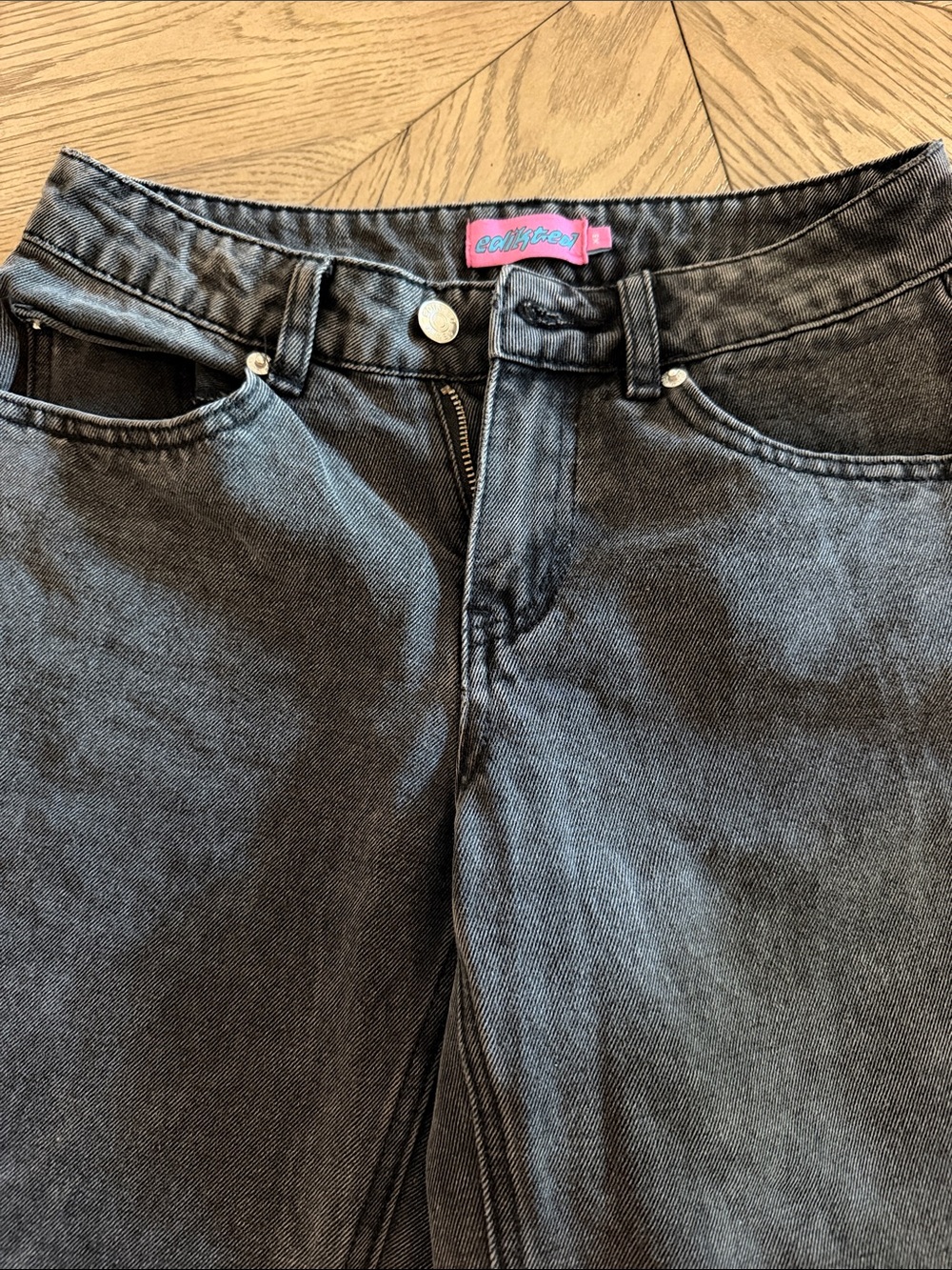 Edikted Petite Raelynn Washed Low Rise Jeans - Picture 2 of 4